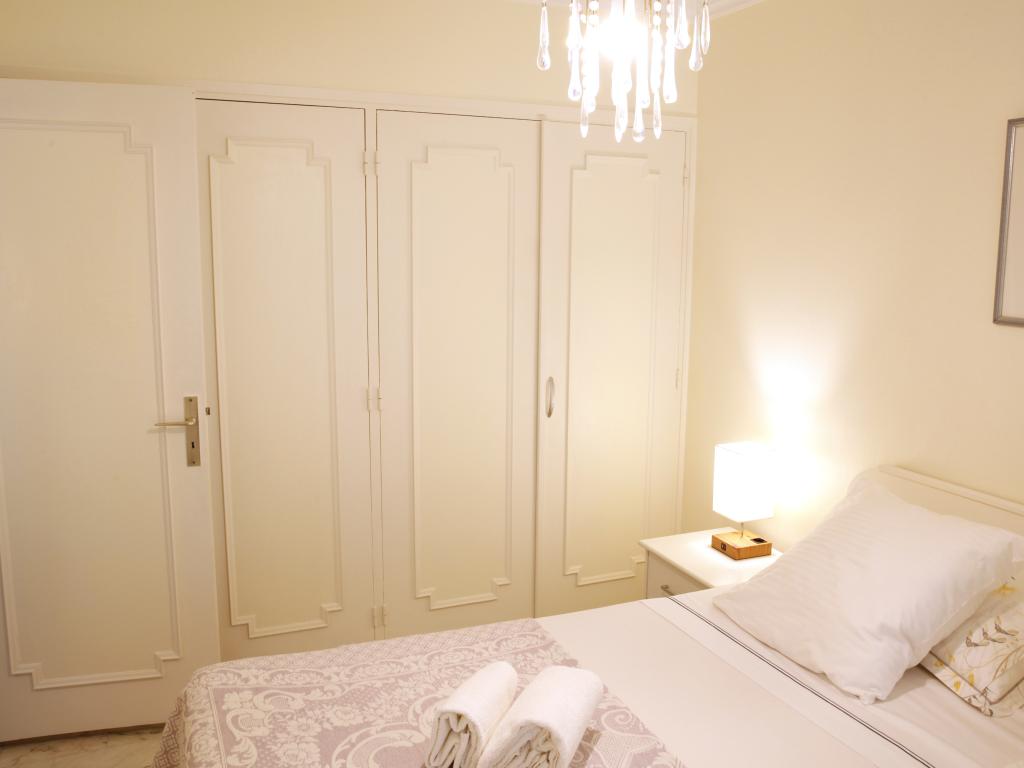 Appartement 2P relooking à Cannes, Festival Cinema, Netflix et parking gratuit, accueil 5 étoiles, excellent rapport qualité-prix