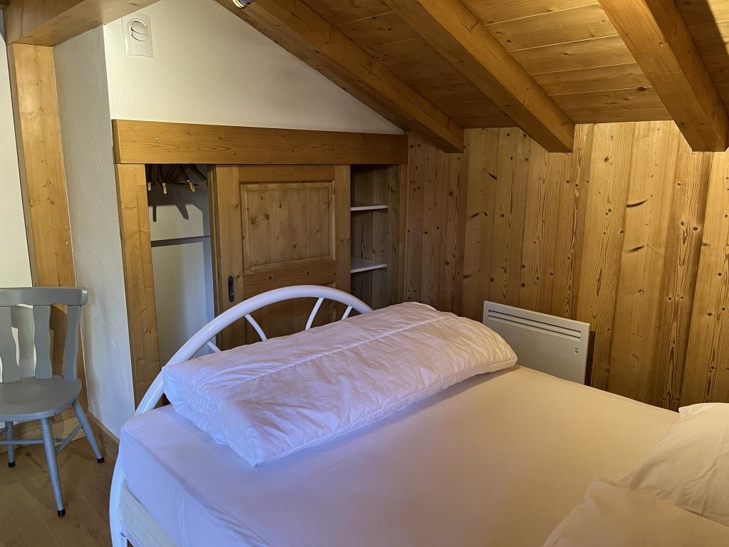 Chalet trois étoiles à Samoëns, Haute Savoie (74), vue directe sur la montagne