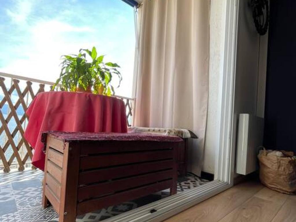 Plages et commerces au pied de l'appartement !