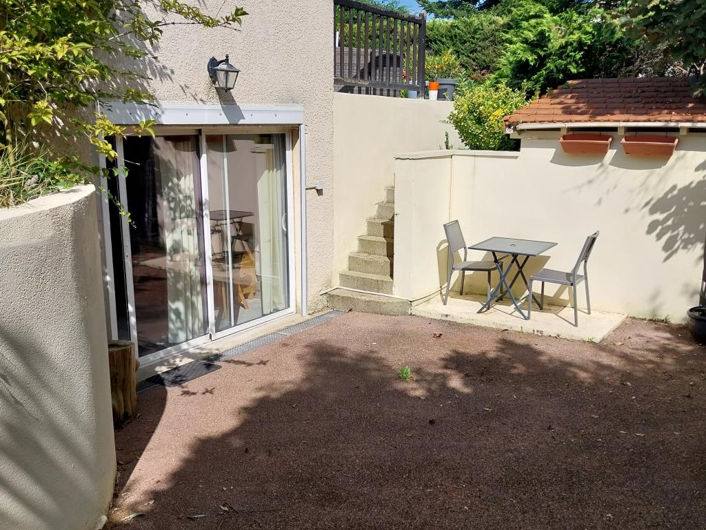 Joli studio T1 dans maison individuelle 30km de Paris