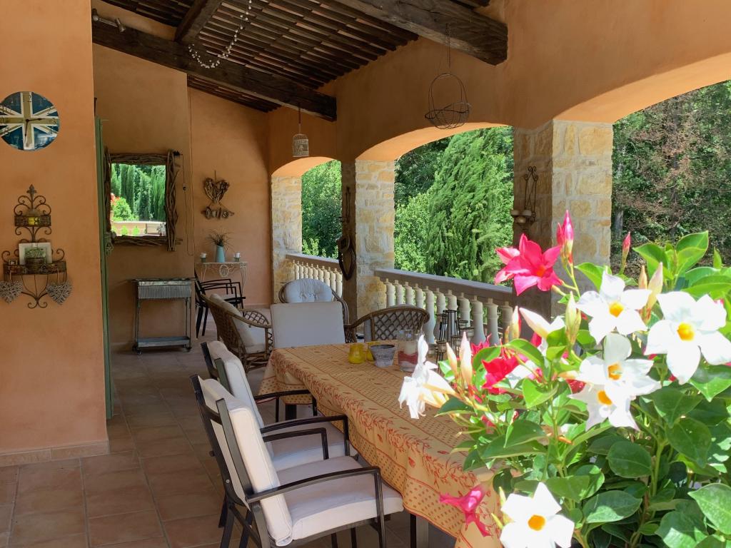 Superbe villa 10 personnes avec piscine chauffée à Villecroze