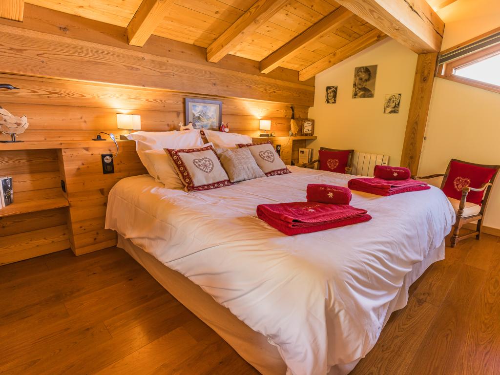 Chalet "La Gélinotte" MEGEVE-COMBLOUX, HIVER 2025-2026, 200 m2, 8-10 personnes, 5 chambres, vue panoramique, haut de gamme