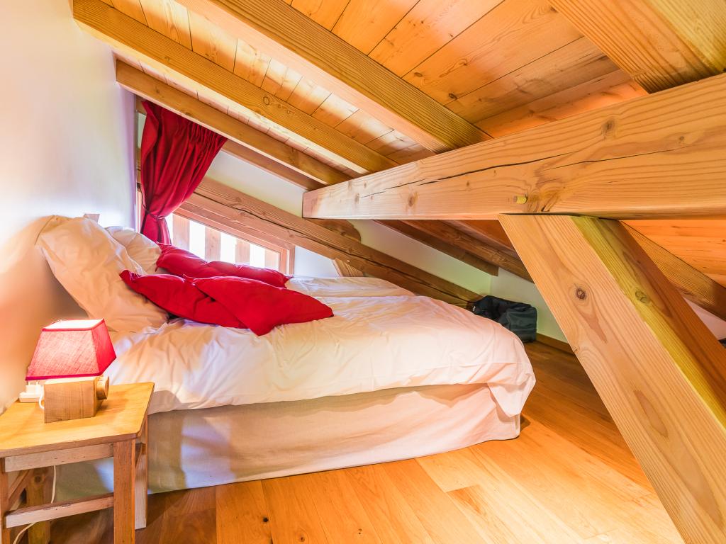 Chalet "La Gélinotte" MEGEVE-COMBLOUX, HIVER 2025-2026, 200 m2, 8-10 personnes, 5 chambres, vue panoramique, haut de gamme