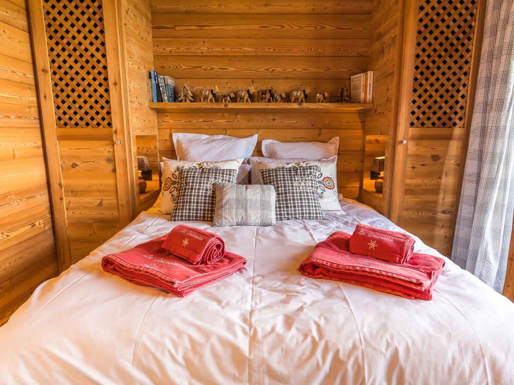 Chalet "La Gélinotte" MEGEVE-COMBLOUX, HIVER 2025-2026, 200 m2, 8-10 personnes, 5 chambres, vue panoramique, haut de gamme