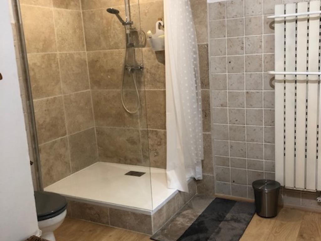 Loft dans Mas en pierre du 19ème avec jardin