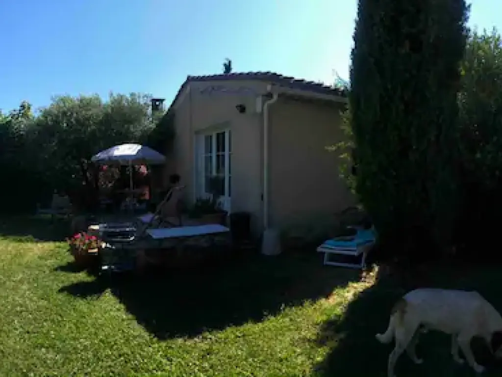 Loft dans Mas en pierre du 19ème avec jardin