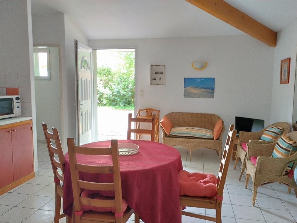 Addax, Logement 4 personnes, calme assuré.