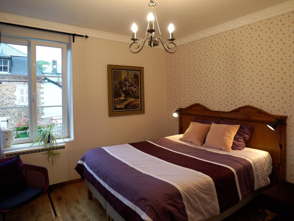 Chambres & Table d'hôtes Au Chapitre, chambres dans une maison de charme, table remarquable