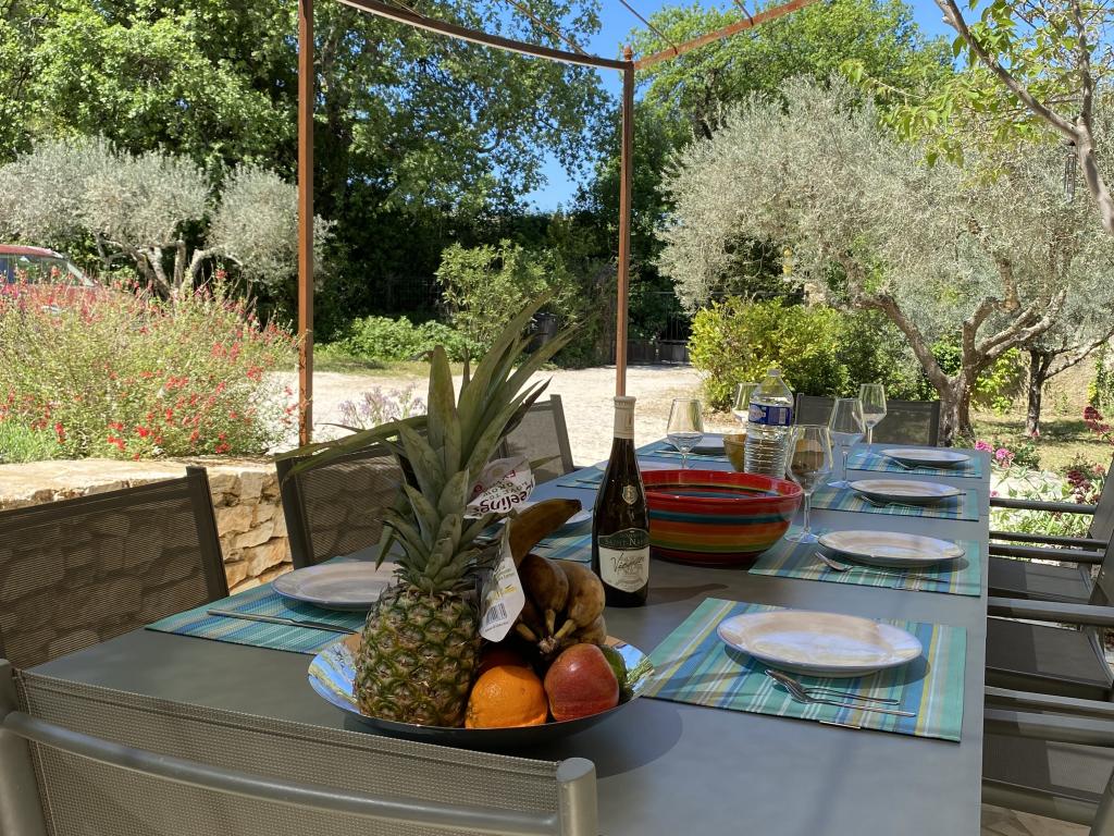 Loue maison ancienne en Gard Provençal avec piscine privée - 10 couchages, 5 chambres, accès PMR