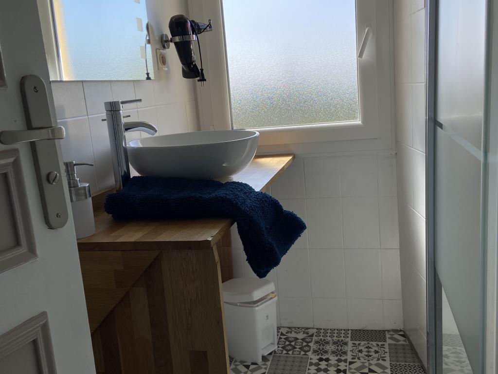 La Suite Longère : 2 chambres pour 5 avec terrasse vue sur le jardin et la piscine