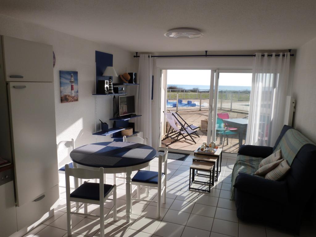 APPARTEMENT FACE A L'OCEAN, CLASSE 3 ETOILES AVEC TENNIS ET PISCINE