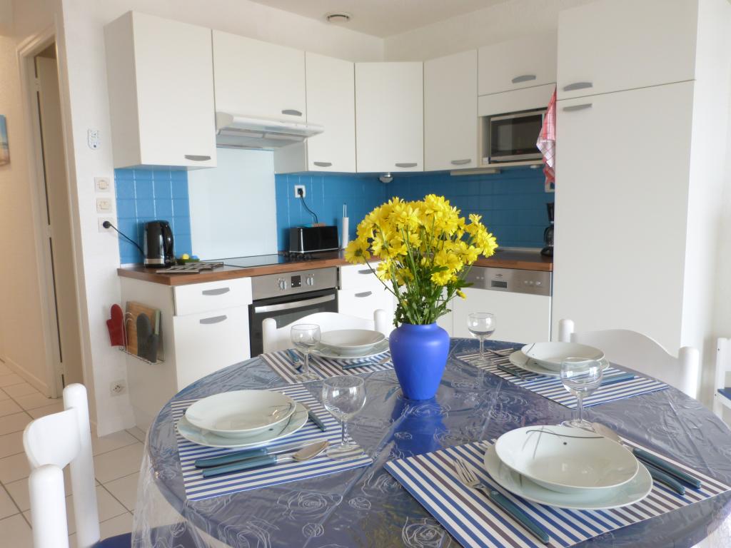APPARTEMENT FACE A L'OCEAN, CLASSE 3 ETOILES AVEC TENNIS ET PISCINE