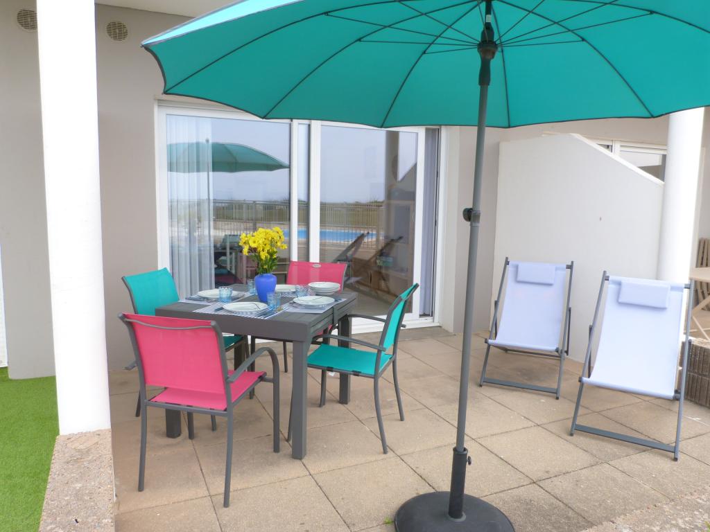 APPARTEMENT FACE A L'OCEAN, CLASSE 3 ETOILES AVEC TENNIS ET PISCINE
