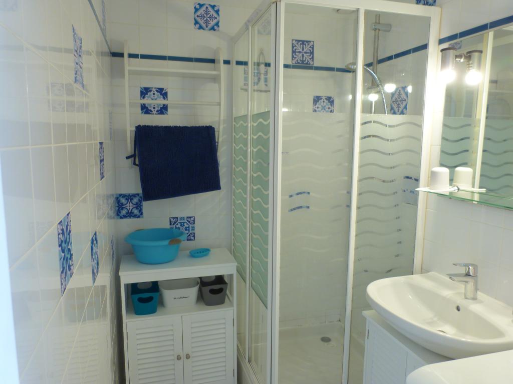 APPARTEMENT FACE A L'OCEAN, CLASSE 3 ETOILES AVEC TENNIS ET PISCINE