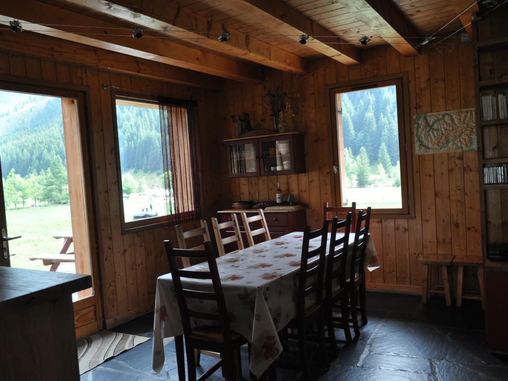 Une halte calme , simple, dans un environnement magnifique à 1500m d'altitude aux portes du parc de la Vanoise, adaptée aux enfants et aux seniors..