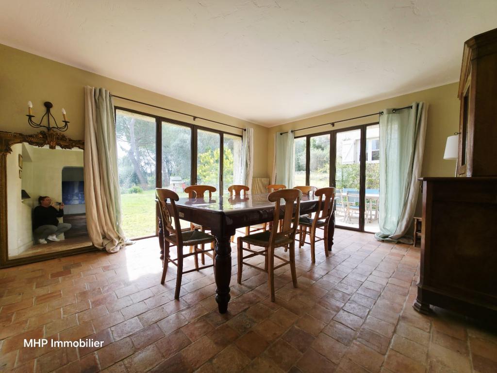 La Campanette, villa spacieuse, 7 chambres, 5 sdb, jardin, clim, piscine privée, stationnement