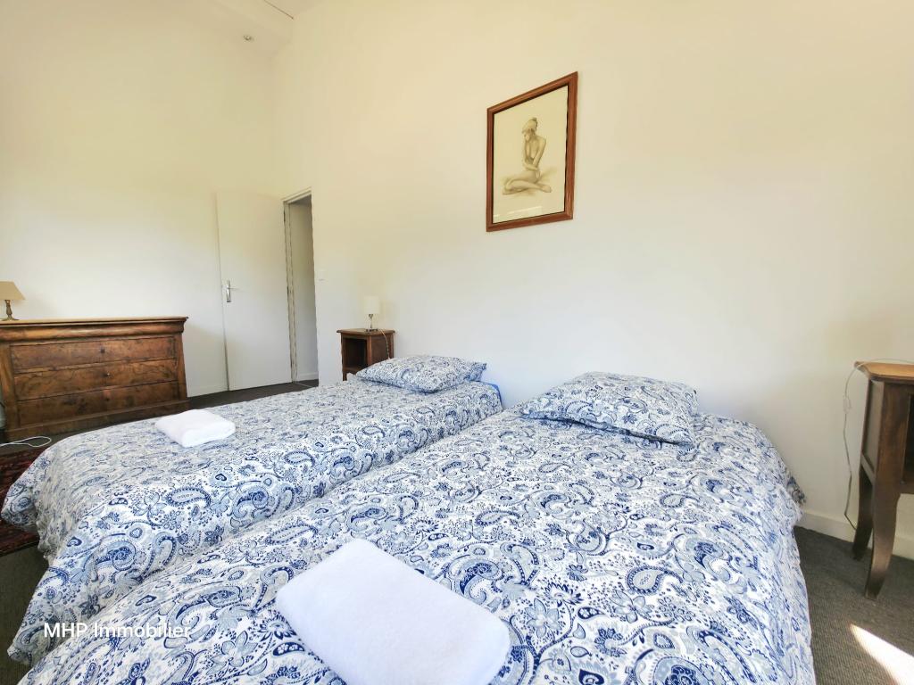 La Campanette, villa spacieuse, 7 chambres, 5 sdb, jardin, clim, piscine privée, stationnement