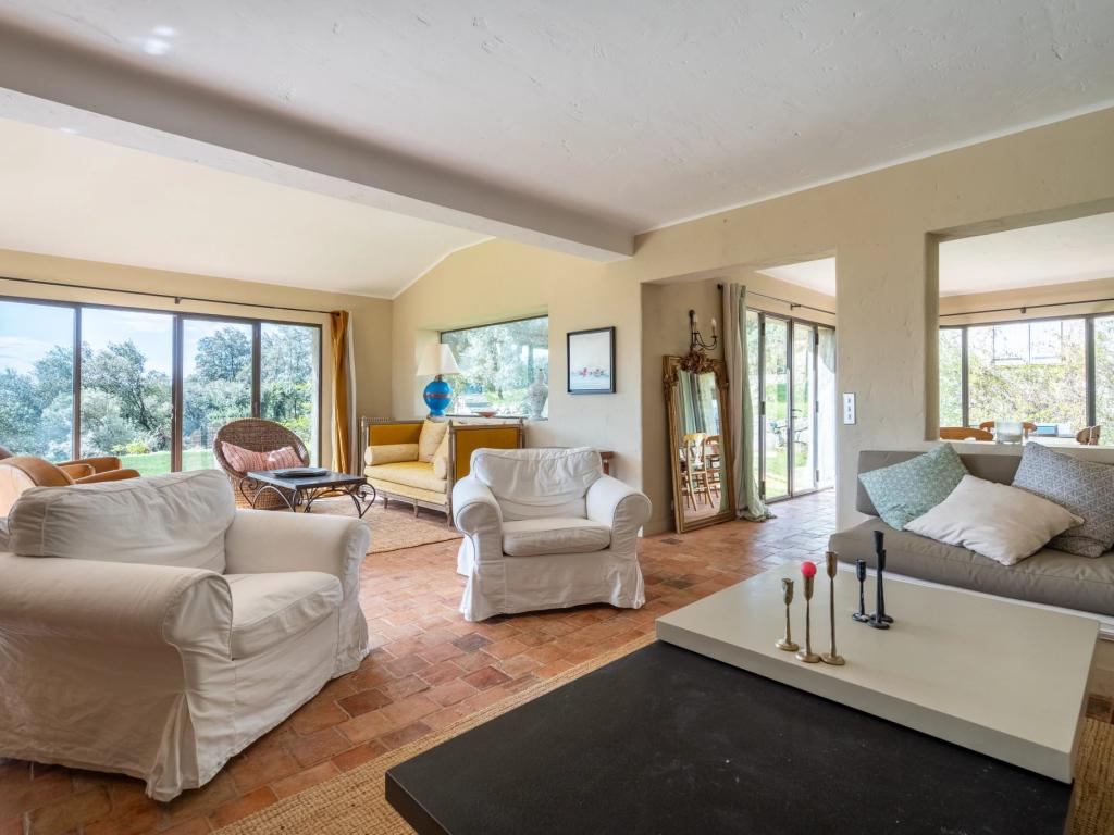 La Campanette, villa spacieuse, 7 chambres, 5 sdb, jardin, clim, piscine privée, stationnement