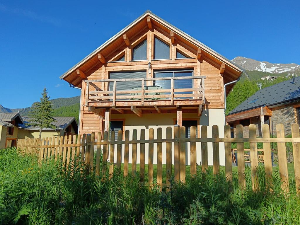 Chalet de luxe vue exceptionnelle montagne, salle de sport