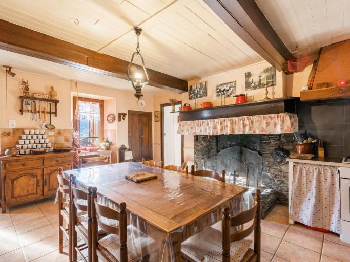 Gîte avec grande cheminée, vues sur les montagnes, animaux acceptés gratuitement, wifi