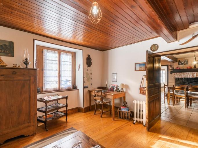 Gîte avec grande cheminée, vues sur les montagnes, animaux acceptés gratuitement, wifi