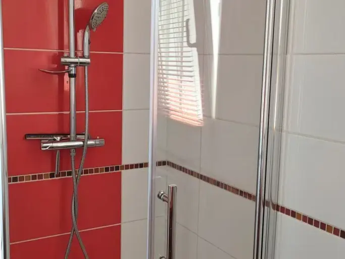 Studio et terrasse avec vue sur jardin à 3 mn de la mer