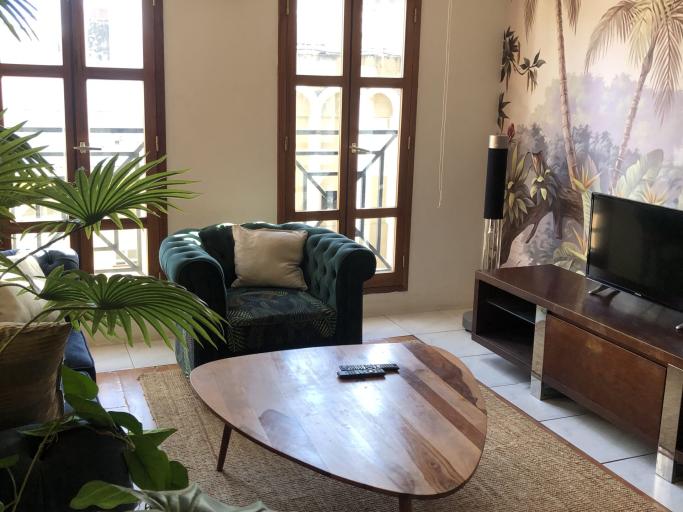 Appart Akasya. Location saisonnière. Grand T2 au coeur de Fort-de-France