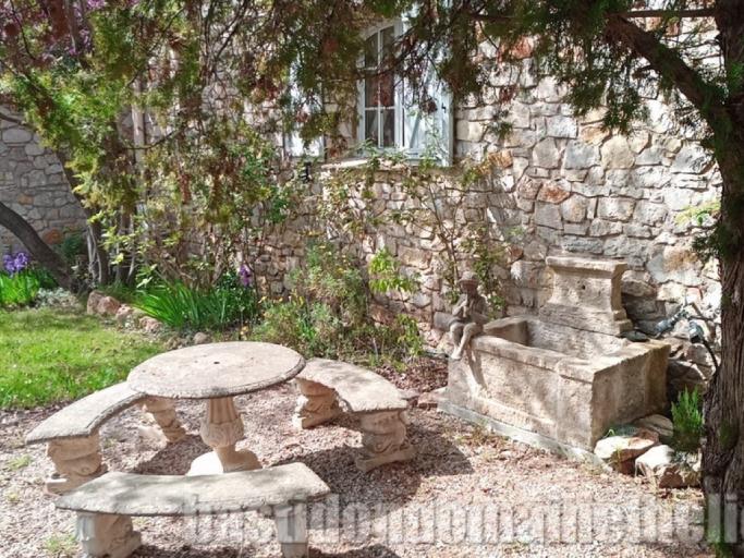 BASTIDON + ANNEXE Domaine L'HELION