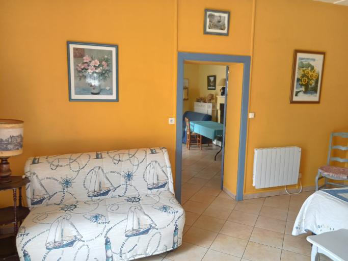 GITE LA PETITE FOLIE, 8/10 personnes, piscine couverte, 15mn Luçon, entre mer et bocage, à 25mn de la Tranche/Mer,