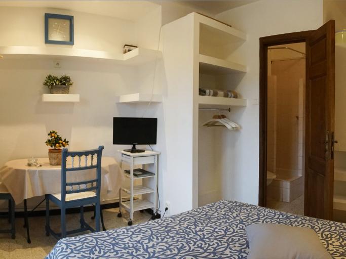 STUDIO PROCHE PLAGE BERGERIE 11