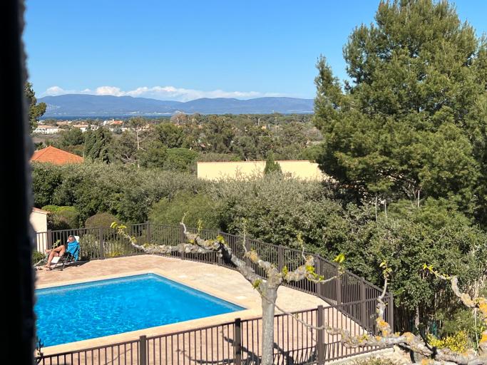 GRAND STUDIO CLIMATISÉ AVEC PISCINE PRESQU'ÎLE DE GIENS