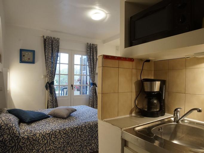 STUDIO PROCHE PLAGE BERGERIE 11