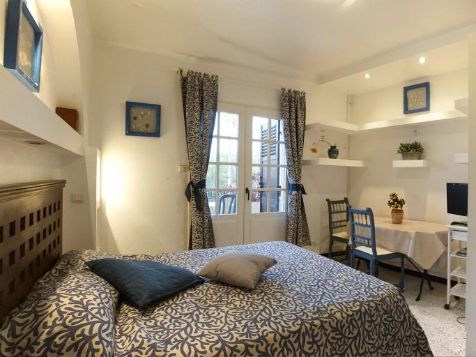 STUDIO PROCHE PLAGE BERGERIE 11