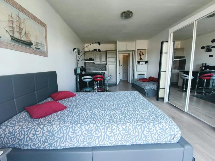 GRAND STUDIO CLIMATISÉ AVEC PISCINE PRESQU'ÎLE DE GIENS