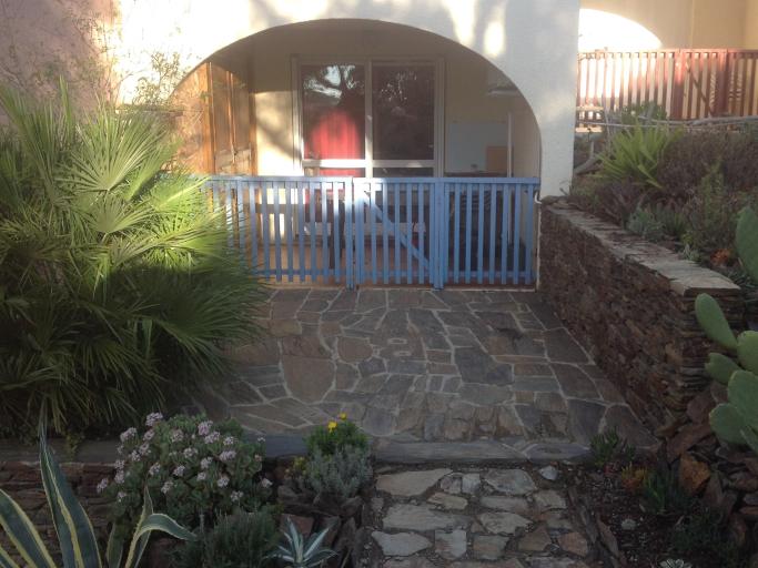 Appartement ** - climatise HAUT DE GAMME climatise, vue mer et montagne, wifi, plongée, randonnees