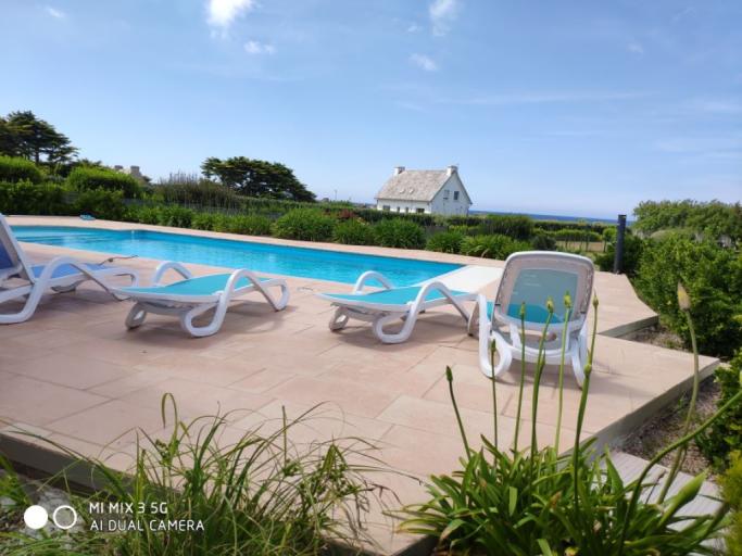 Meublé de Tourisme 4* piscine chauffée 100m de la mer Brignogan Plages