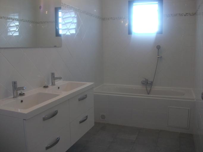 L'orchidée Chambre 3* 1 lit 2 pers chez l'habitant , piscine l'Étang -Salé