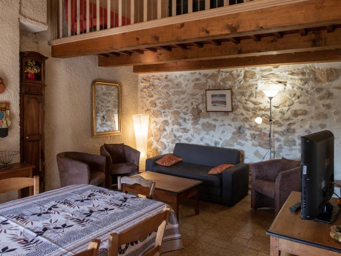 Maison de village, 5/6 personnes, proche du lac d'Esparron de Verdon.