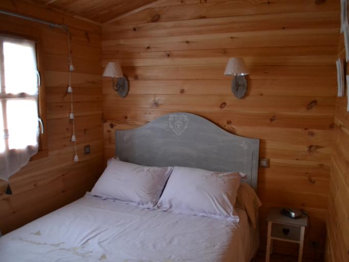 Vacances sereines dans un chalet de bois;