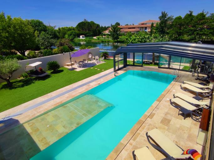 Gite "Les Lauriers" : Au bord de la Sorgue.