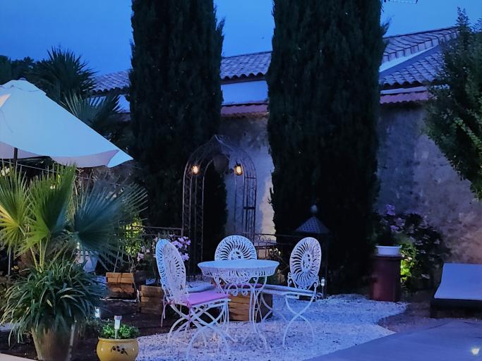 Chapelle du 18ème rénovée,  clim, piscine couverte, 5 mn CANAL du MIDI  *****