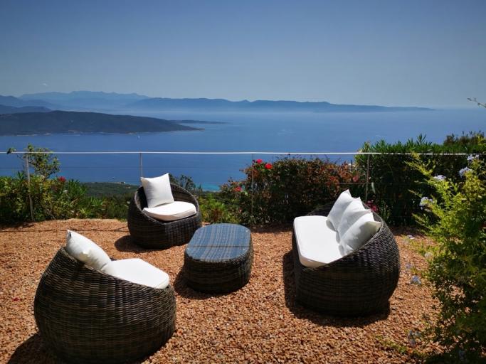 Maison avec vue exceptionnelle sur le golfe du Valinco et la baie de Cupabia