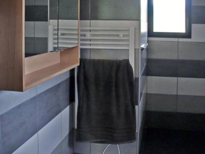 Petite maison en pierres taillées de 40 M2 avec 4 étoiles et label tourisme et 4 handicaps