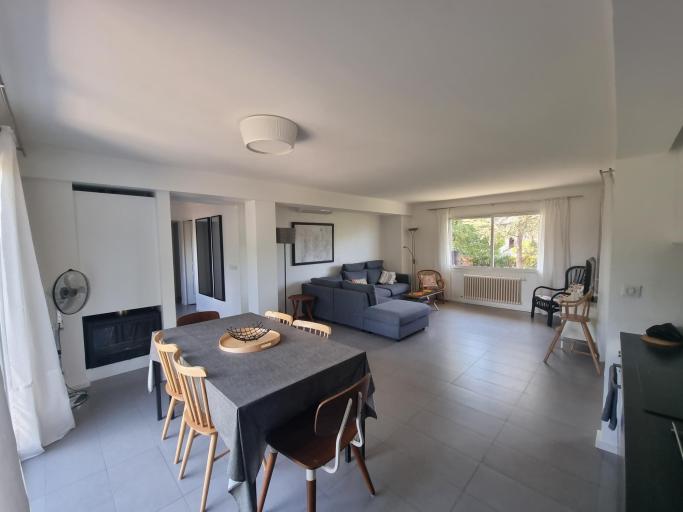 Appartement F4 Saint Raphael. Jardin, parking.  A pieds des plages