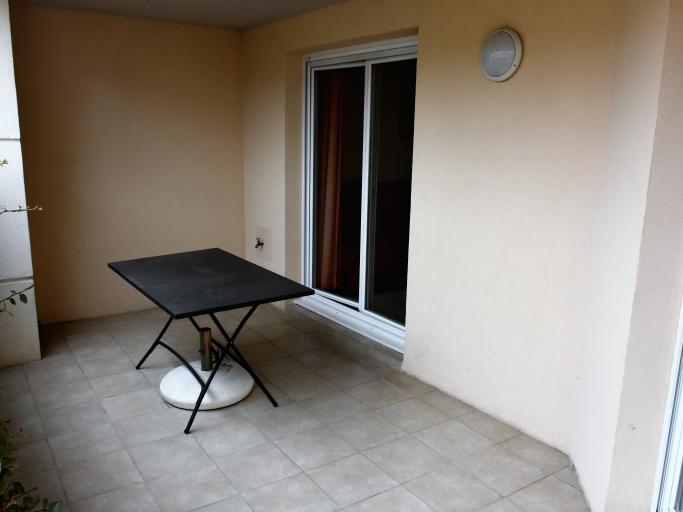 T2 CABINE EN RESIDENCE AVEC PISCINE