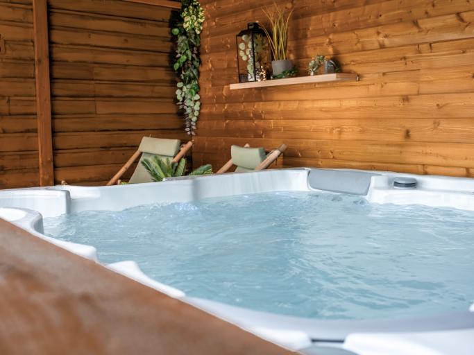 Chalet avec jacuzzi privatif
