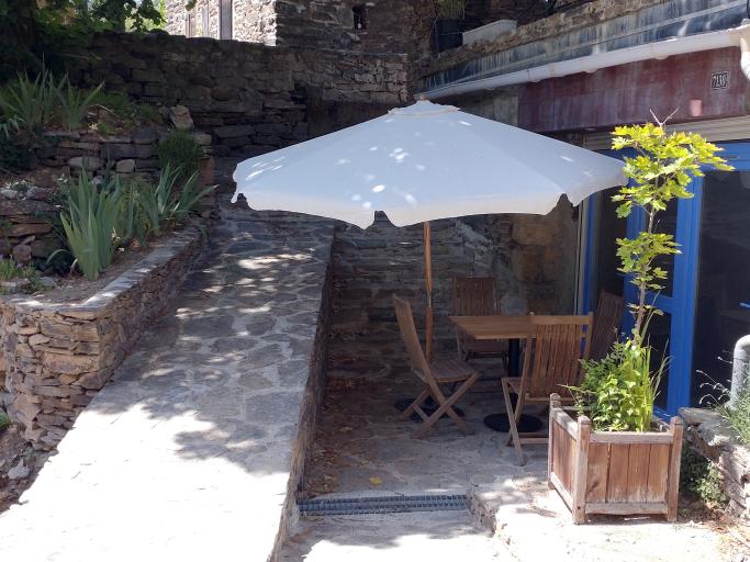 Studio 3* La Maison Bleue d'Ardèche avec piscine et rivière en Sud Ardèche