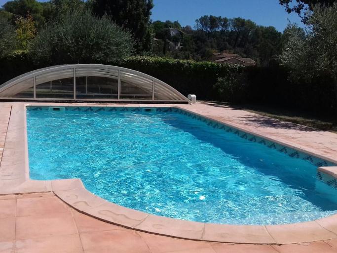 villa piscine en provence
