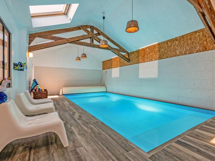 Villa Léonie avec piscine intérieure chauffée toute l'année en Bretagne