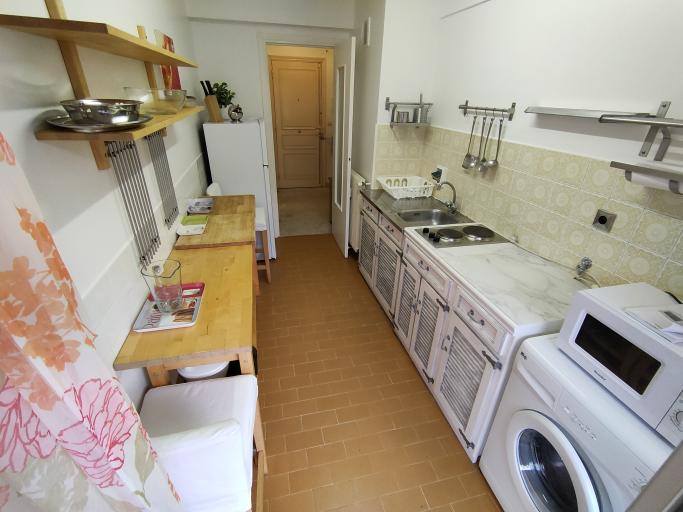 Deux pièces Antibes hyper centre 3 étoiles 2011